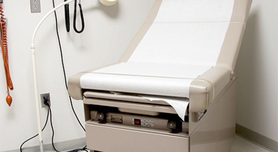 doctors-and-infusion-room-7